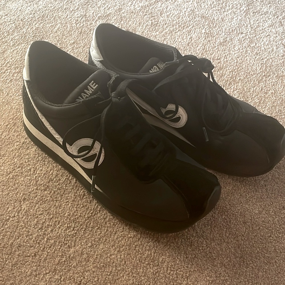 Slightly wedged sneakers. Black and White “No Name”